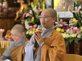 hinh-anh-sinh-hoat-va-luu-niem-cua-chu-ton-duc-ni-tai-ha-truong-4.jpg