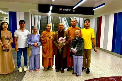 Chùa Tường Vân hân hoan chào đón Thầy Pháp Hòa - Hướng dẫn khóa tu mùa thu